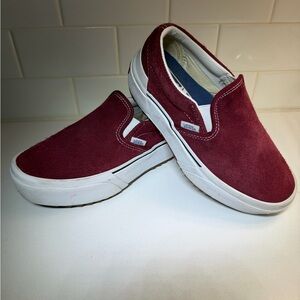 Vans Platform Sneaker Slip-On Suede Maroon Womens size 5.5; Men’s size 4